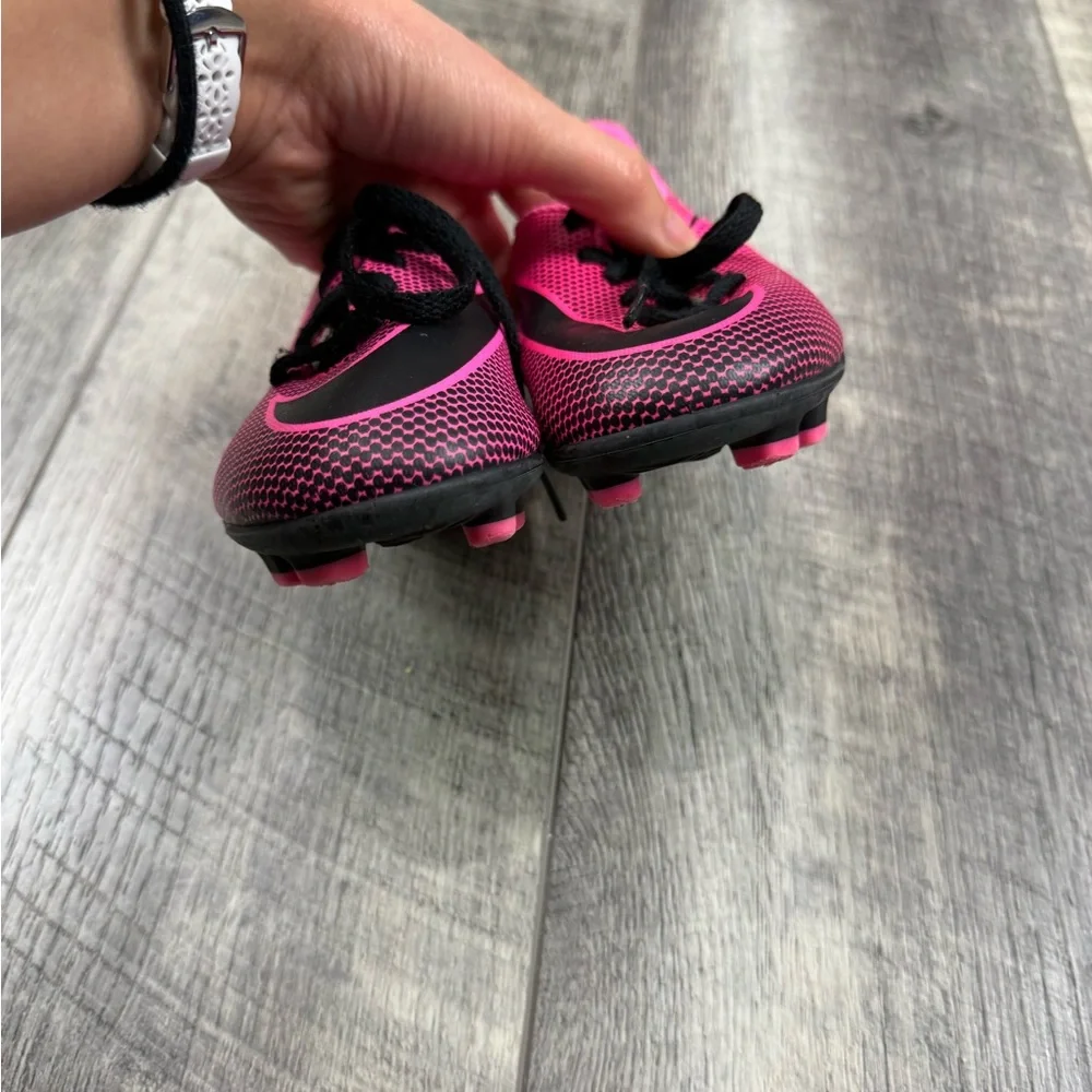 Nike Kids Pink/Black Soccer Cleats‎